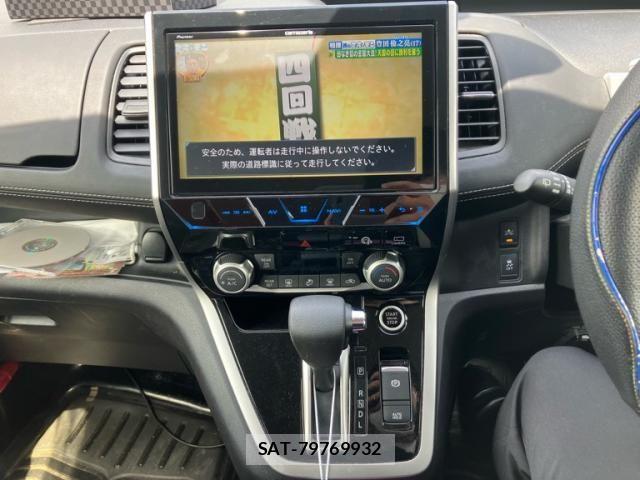 Nissan SERENA 2018-03 7502788-21