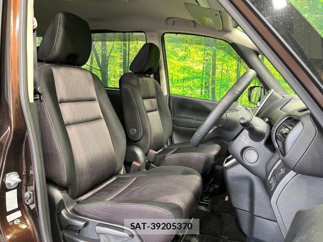 Nissan SERENA 2017-07 7619970-8