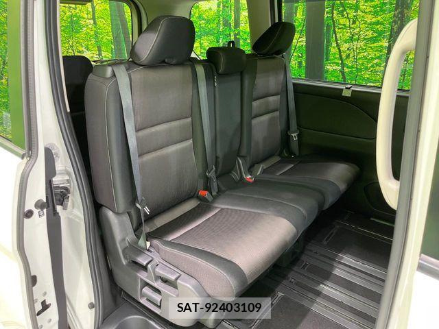 Nissan SERENA 2018-01 7619967-8