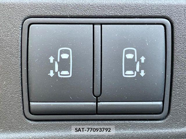Nissan SERENA 2018-02 7619966-6