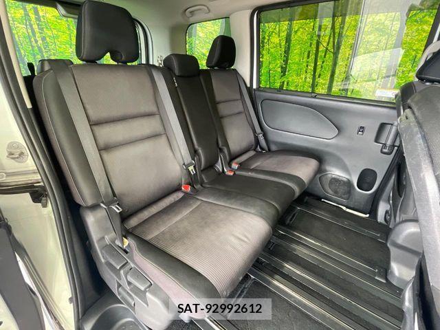 Nissan SERENA 2018-03 7619968-9