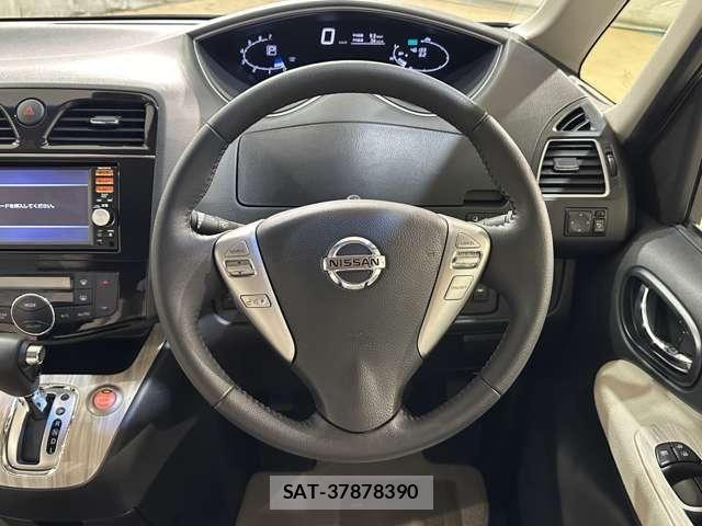 Nissan SERENA 2015-10 7619972-9