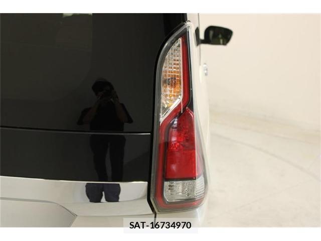 Nissan SERENA 2017-09 7619969-17