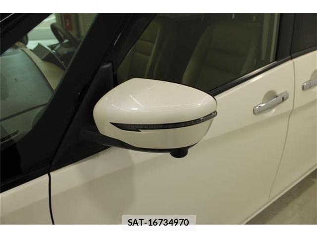 Nissan SERENA 2017-09 7619969-19