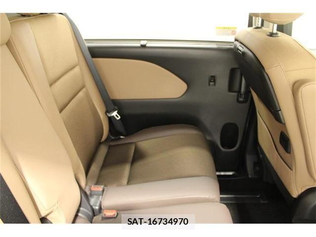 Nissan SERENA 2017-09 7619969-29