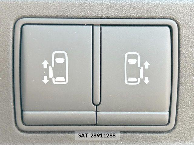 Nissan SERENA 2017-01 7728544-4