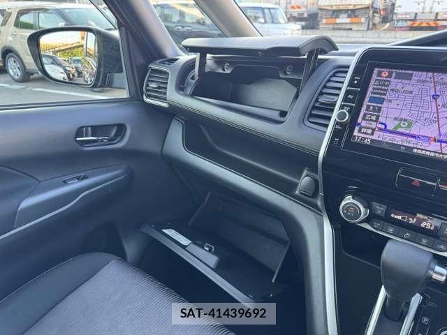 Nissan SERENA 2016-09 7728566-9