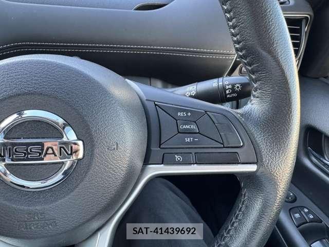 Nissan SERENA 2016-09 7728566-16