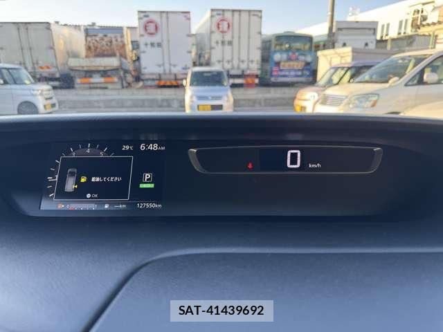 Nissan SERENA 2016-09 7728566-17