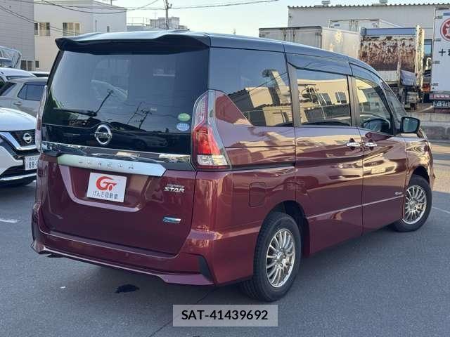 Nissan SERENA 2016-09 7728566-1