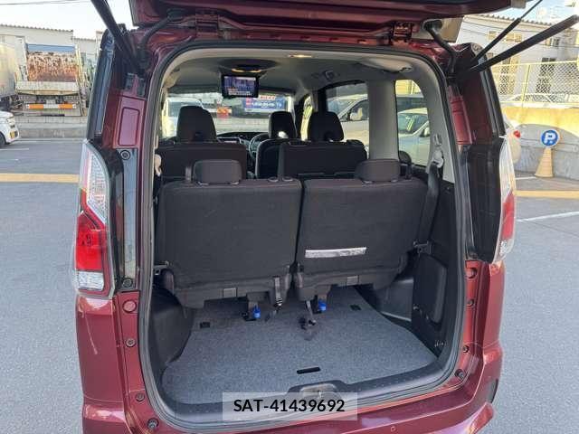 Nissan SERENA 2016-09 7728566-24