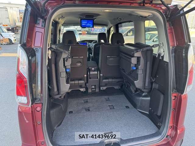 Nissan SERENA 2016-09 7728566-25