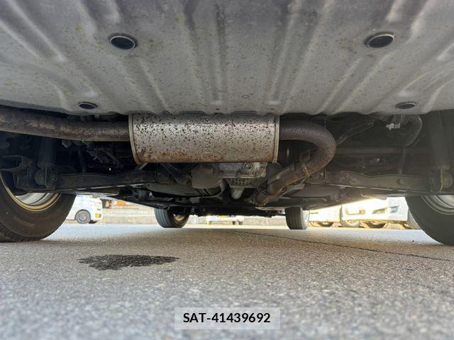 Nissan SERENA 2016-09 7728566-29