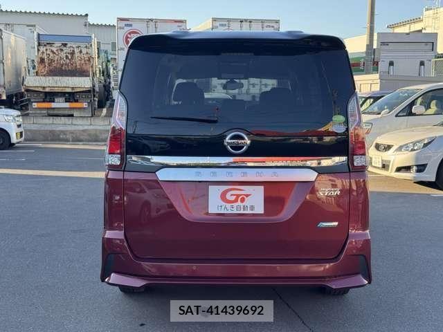 Nissan SERENA 2016-09 7728566-3