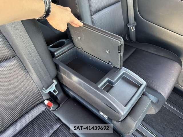 Nissan SERENA 2016-09 7728566-7