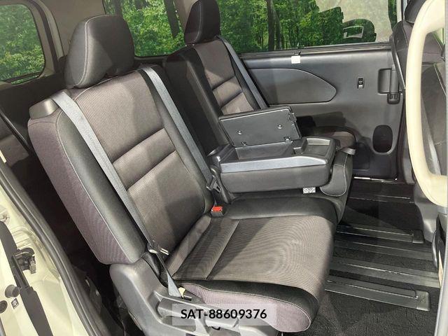 Nissan SERENA 2016-10 7728546-7