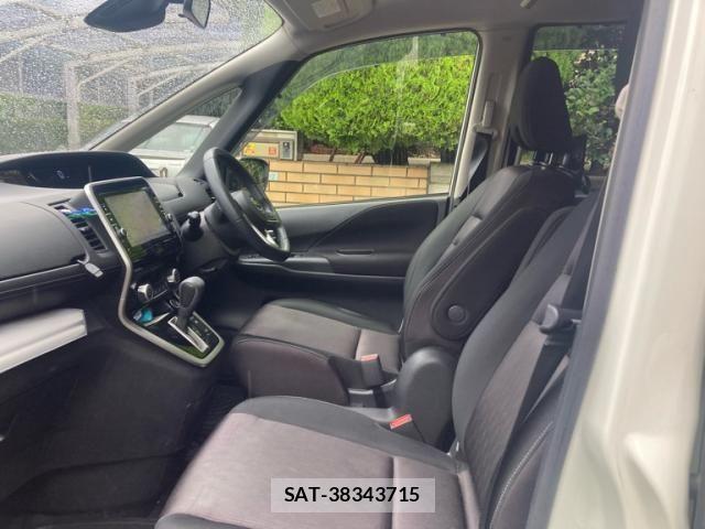 Nissan SERENA 2017-03 7728547-11
