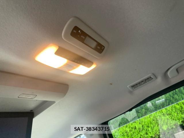 Nissan SERENA 2017-03 7728547-15