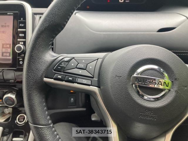 Nissan SERENA 2017-03 7728547-17
