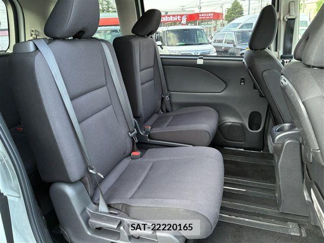 Nissan SERENA 2016-12 7728561-13