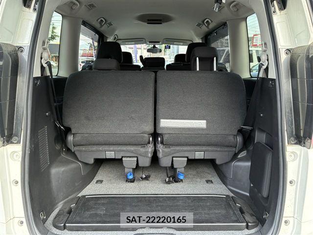 Nissan SERENA 2016-12 7728561-19