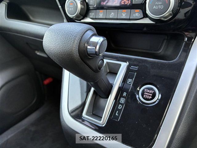 Nissan SERENA 2016-12 7728561-27