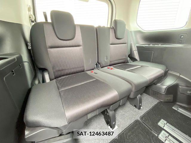 Nissan SERENA 2017-03 7789088-10