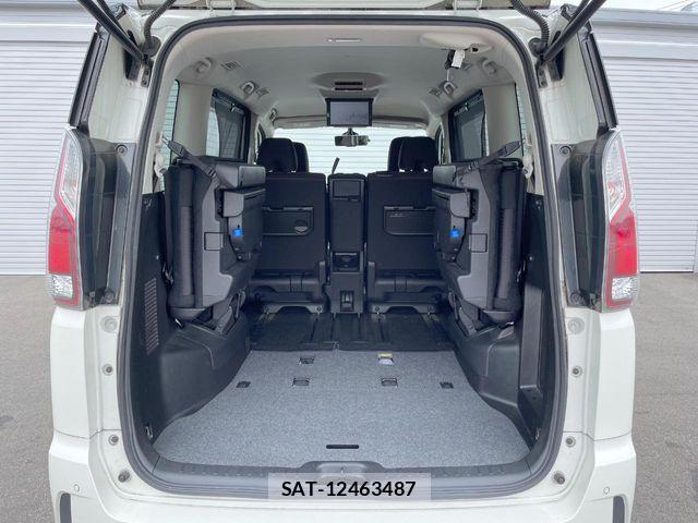 Nissan SERENA 2017-03 7789088-11