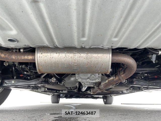 Nissan SERENA 2017-03 7789088-17
