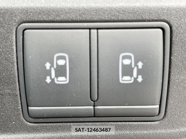 Nissan SERENA 2017-03 7789088-7
