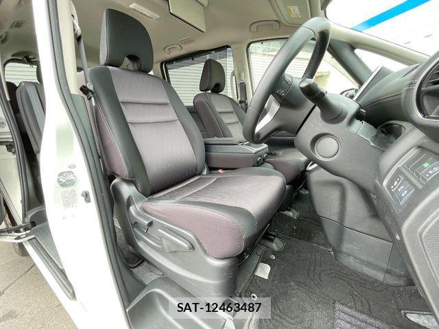 Nissan SERENA 2017-03 7789088-8