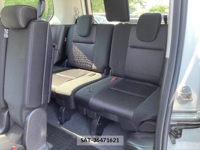 Nissan SERENA 2017-07 7789093-18