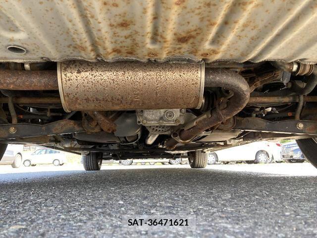 Nissan SERENA 2017-07 7789093-29