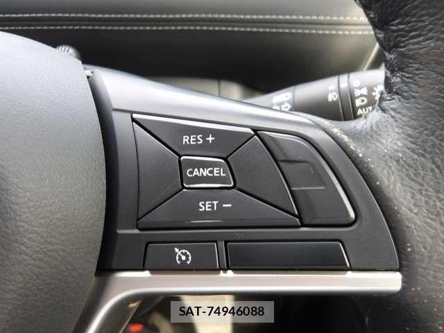 Nissan SERENA 2017-12 7879398-10