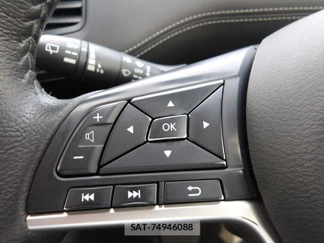 Nissan SERENA 2017-12 7879398-11