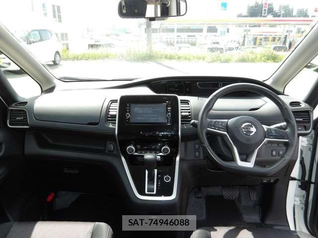 Nissan SERENA 2017-12 7879398-2