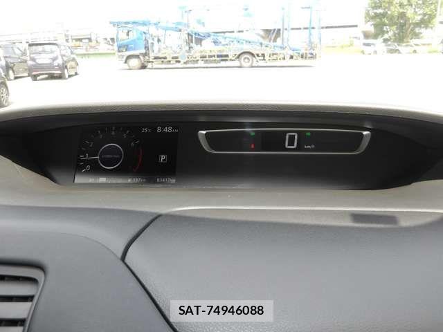 Nissan SERENA 2017-12 7879398-7