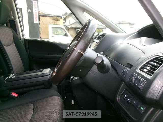 Nissan SERENA 2014-11 7963743-10