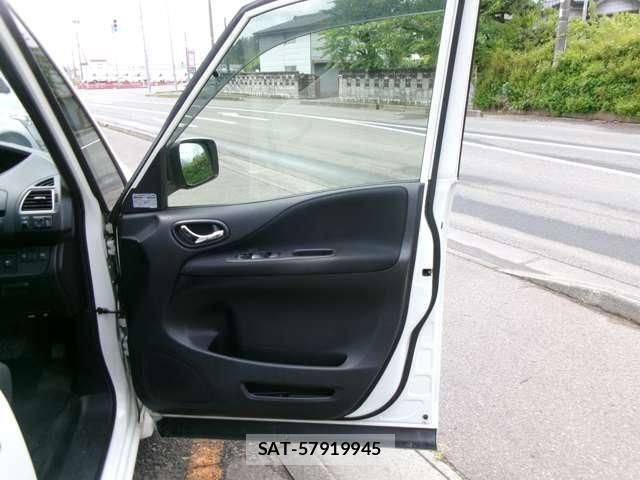 Nissan SERENA 2014-11 7963743-15