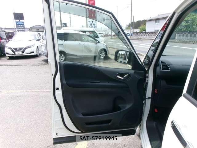 Nissan SERENA 2014-11 7963743-17