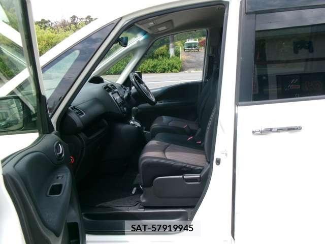 Nissan SERENA 2014-11 7963743-18