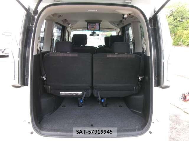 Nissan SERENA 2014-11 7963743-26