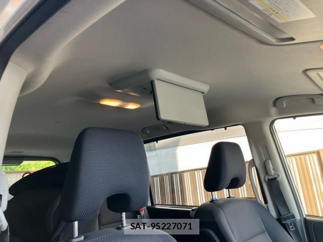 Nissan SERENA 2018-03 7963742-14