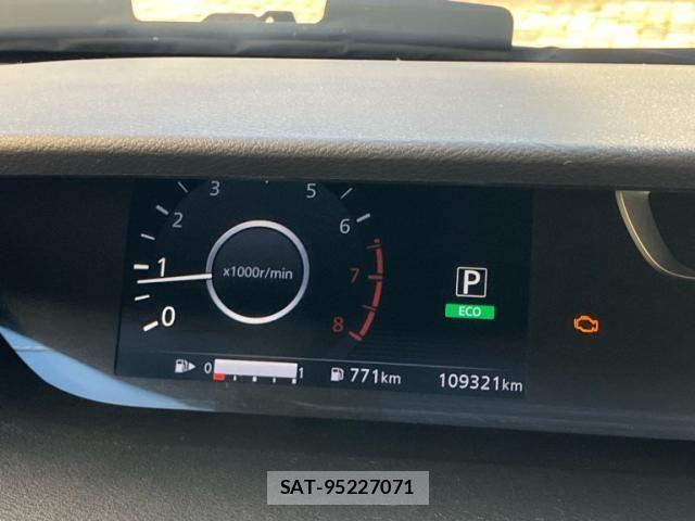 Nissan SERENA 2018-03 7963742-24
