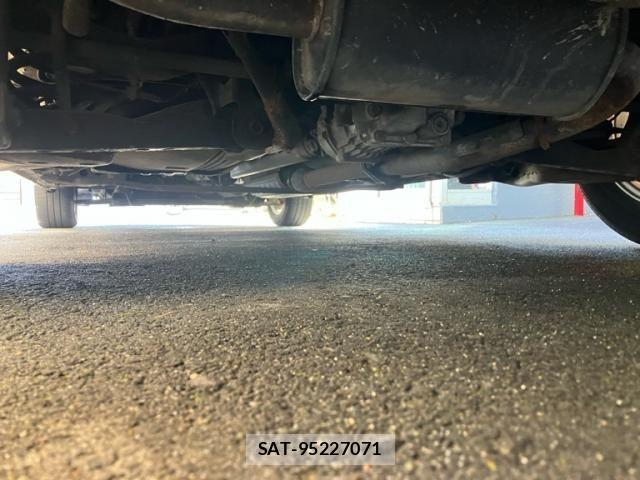 Nissan SERENA 2018-03 7963742-8
