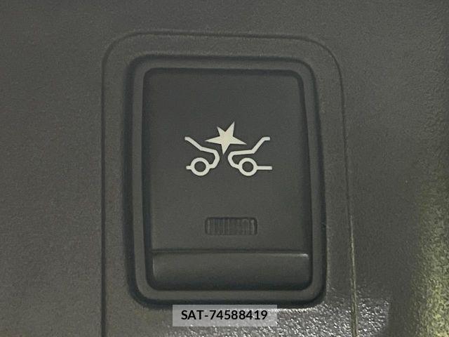 Nissan SERENA 2017-01 8075550-5