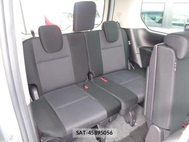 Nissan SERENA 2022-05 8101859-11
