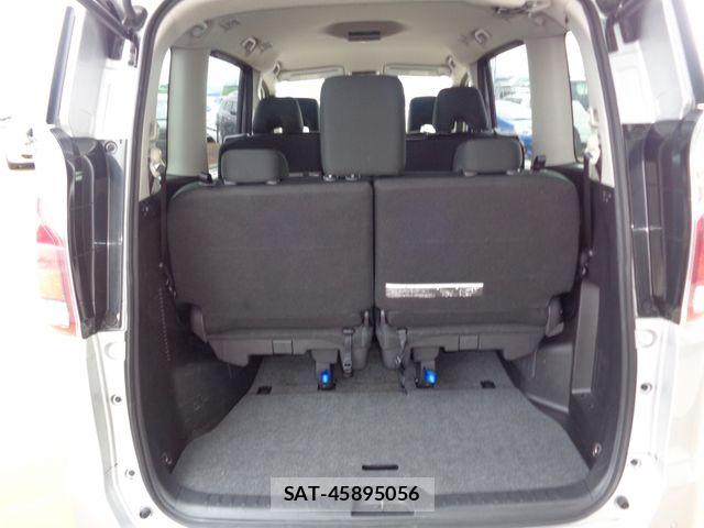 Nissan SERENA 2022-05 8101859-12