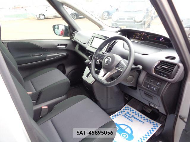 Nissan SERENA 2022-05 8101859-1