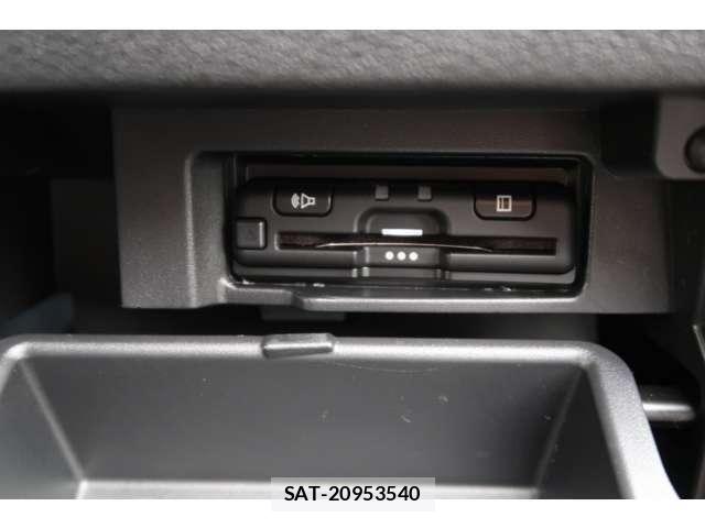 Nissan SERENA 2022-08 8132344-9